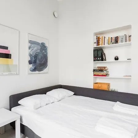 Wehost Merimiehenkatu 8 *