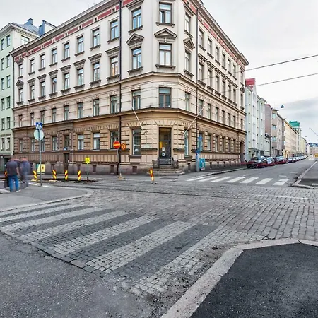 Wehost Merimiehenkatu 8 *