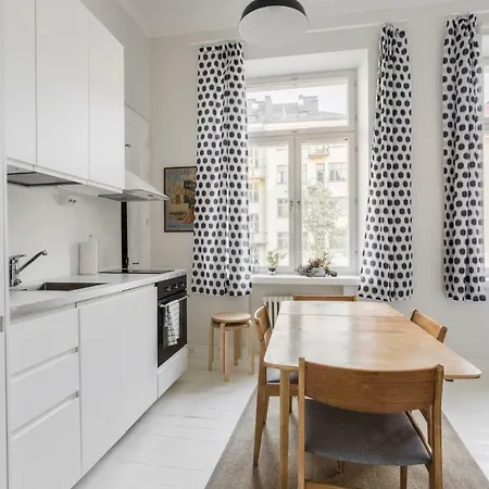 Wehost Merimiehenkatu 8 * Хельсинки
